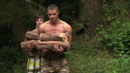 Дрова принесли и можно поебаться