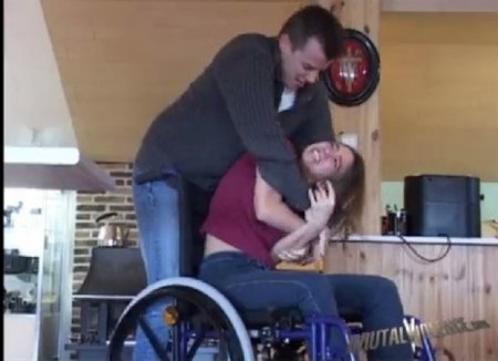 Девушка инвалид была изнасилована на работе