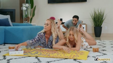 Мама с дочерью уже привыкли к созреванию парня