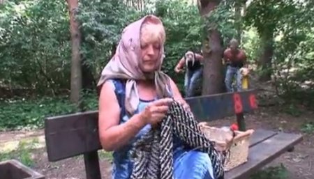 Бабушку изнасиловали посреди леса